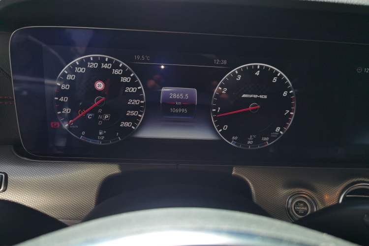 Used Mercedes-Benz E-Class AMG 2017 AMG E 43 4MATIC Special Edition Odometer Close Up