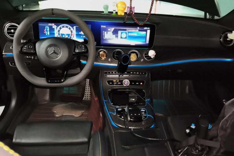 Used Mercedes-Benz E-Class AMG 2018 AMG E 63 S 4MATIC+ Special Edition Center Console