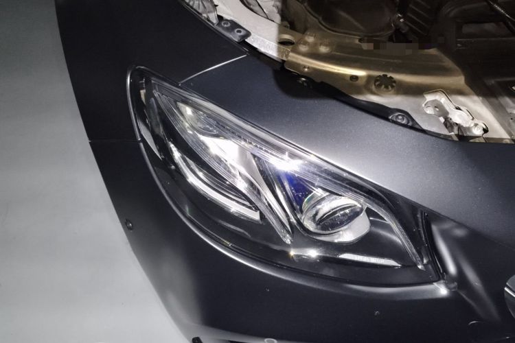 Used Mercedes-Benz E-Class AMG 2018 AMG E 63 S 4MATIC+ Special Edition Right Front Headlight