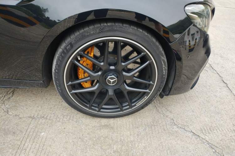 Used Mercedes-Benz E-Class AMG 2019 AMG E 63 S 4MATIC+ Right Front Wheel Hub