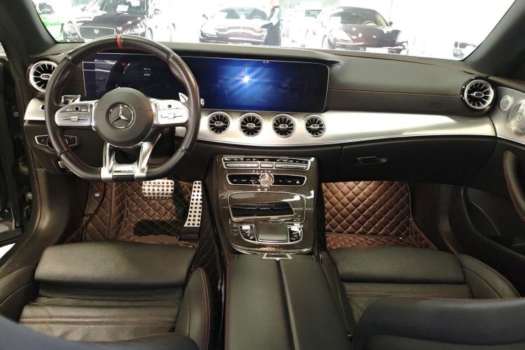 Used Mercedes-Benz E-Class AMG 2019 AMG E 53 4MATIC+ Coupe Center Console