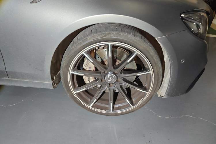 Used Mercedes-Benz E-Class AMG 2019 AMG E 53 4MATIC+ Right Front Wheel Hub