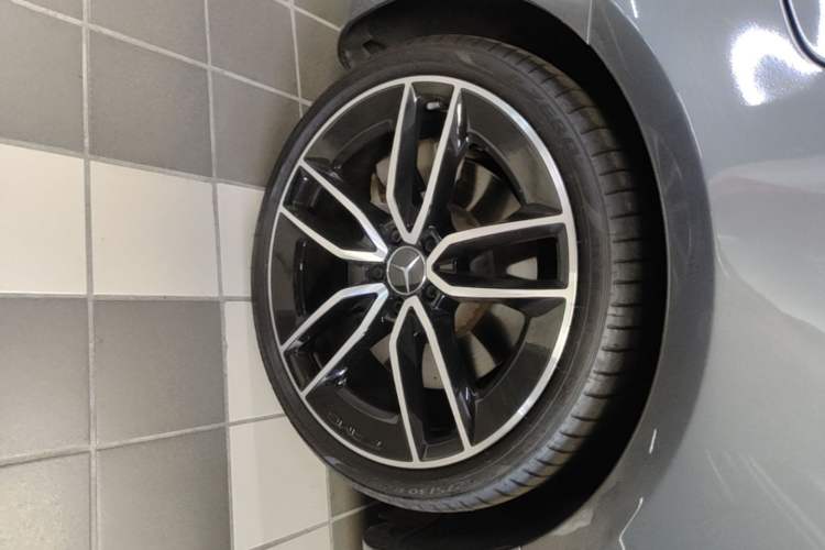Used Mercedes-Benz E-Class AMG 2019 AMG E 53 4MATIC+ Coupe Right Rear Wheel Hub