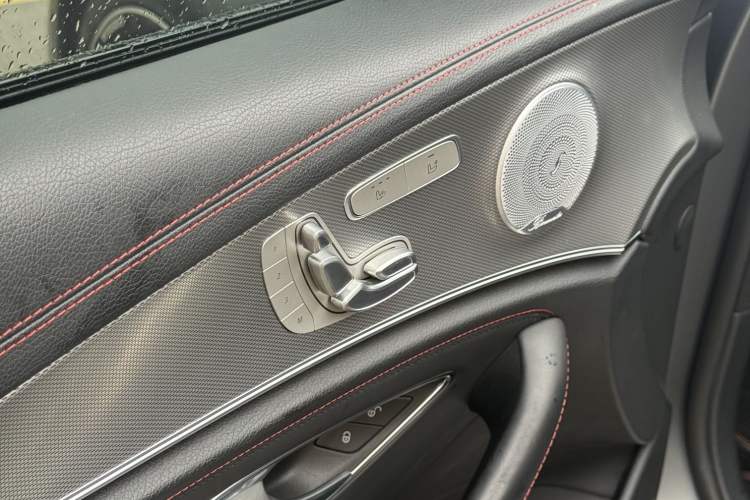 Used Mercedes-Benz E-Class AMG 2019 AMG E 53 4MATIC+ Exterior 9