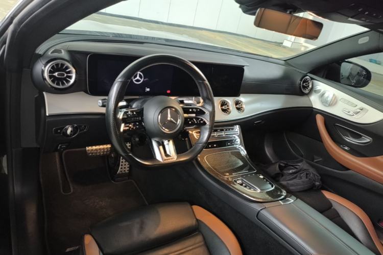 Used Mercedes-Benz E-Class AMG 2021 AMG E 53 4MATIC+ Coupe Center Console