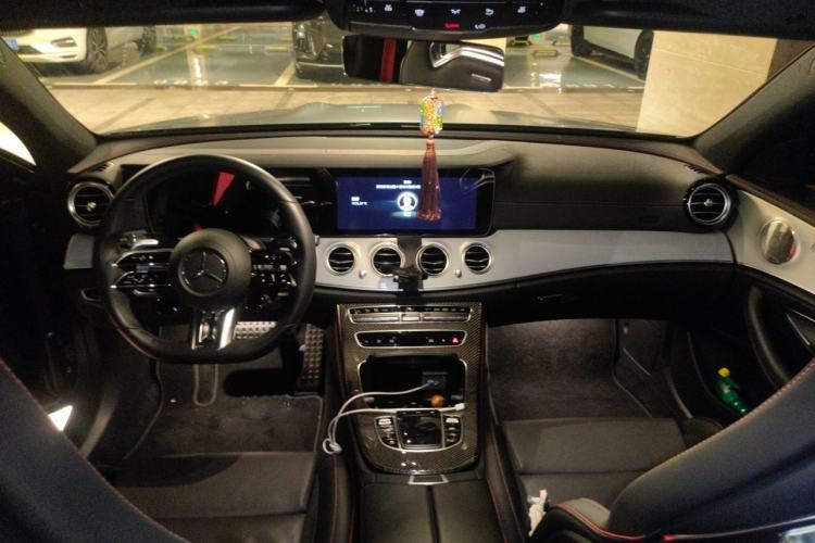 Used Mercedes-Benz E-Class AMG 2021 AMG E 53 4MATIC+ Center Console