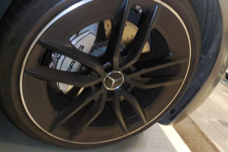 Used Mercedes-Benz E-Class AMG 2021 AMG E 53 4MATIC+ Right Front Wheel Hub