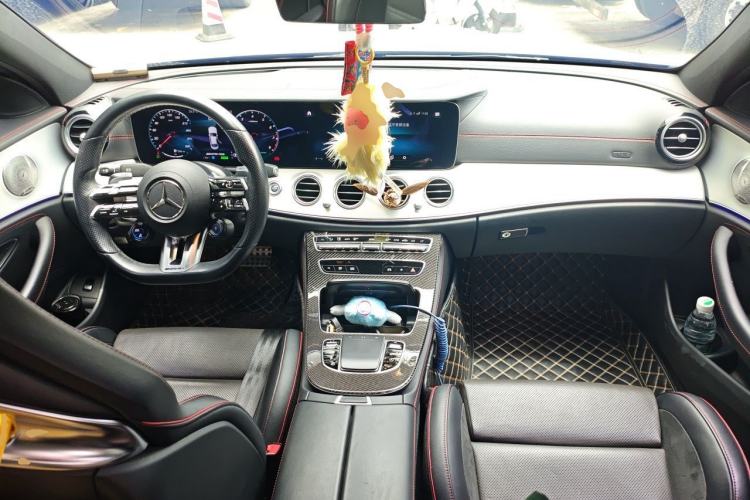 Used Mercedes-Benz E-Class AMG 2022 AMG E 53 4MATIC+ Center Console