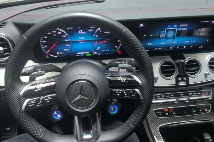 Used Mercedes-Benz E-Class AMG 2023 AMG E 53 4MATIC+ Center Console