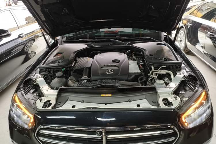 Used Mercedes-Benz E-Class New Energy 2020 E 300 e L Engine Bay