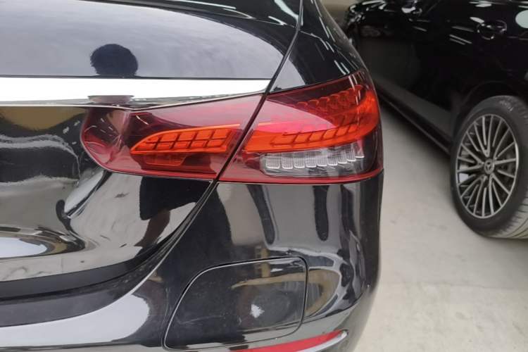 Used Mercedes-Benz E-Class New Energy 2020 E 300 e L Exterior 3