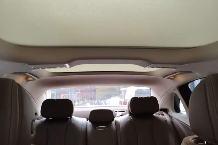 Used Mercedes-Benz E-Class New Energy 2020 E 300 e L Headliner