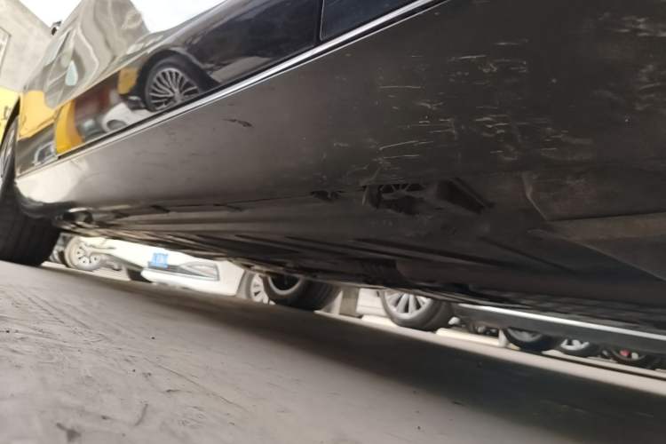 Used Mercedes-Benz E-Class New Energy 2020 E 300 e L Right Side Sill