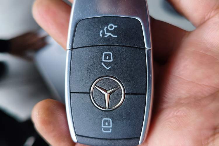 Used Mercedes-Benz E-Class New Energy 2020 E 300 e L Vehicle Key