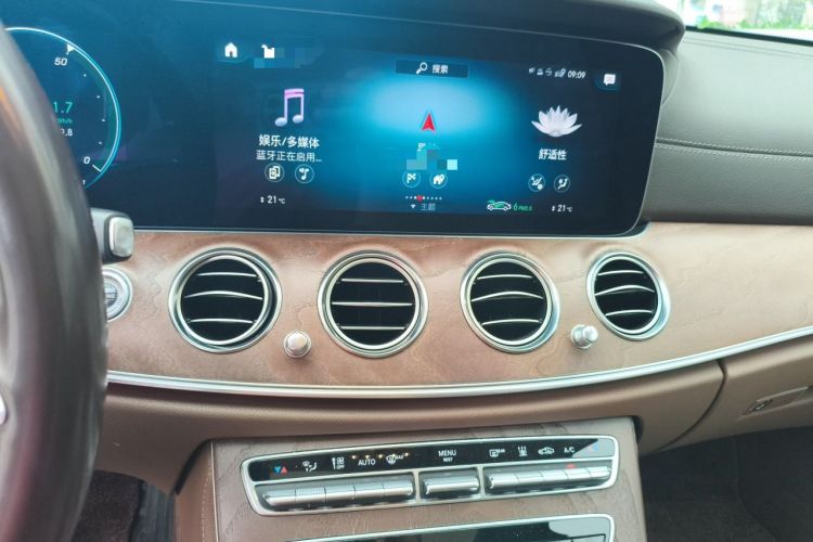 Used Mercedes-Benz E-Class New Energy 2021 E 350 e L Plug-in Hybrid Sedan Audio And AC Panel