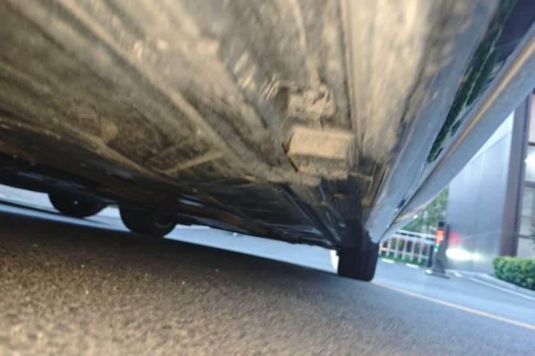 Used Mercedes-Benz E-Class New Energy 2021 E 350 e L Plug-in Hybrid Sports Sedan Chassis Rear Right