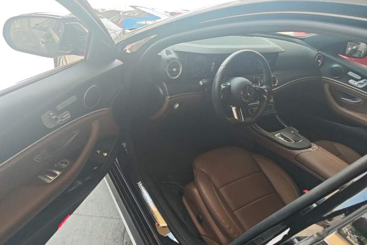 Used Mercedes-Benz E-Class New Energy 2021 E 350 e L Plug-in Hybrid Sports Sedan Driver Seat