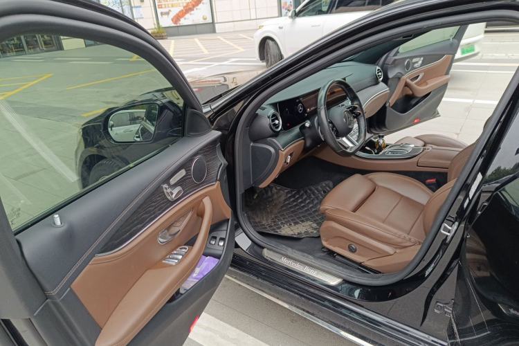 Used Mercedes-Benz E-Class New Energy 2021 E 350 e L Plug-in Hybrid Sports Sedan Driver Seat