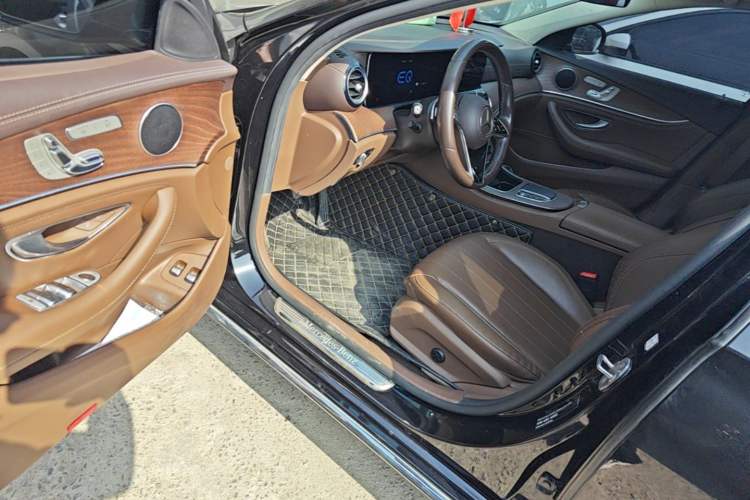 Used Mercedes-Benz E-Class New Energy 2021 E 350 e L Plug-in Hybrid Sedan Driver Seat