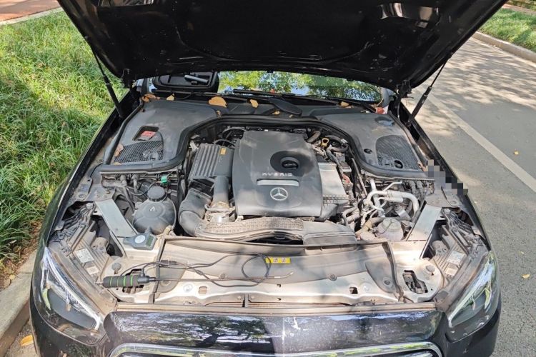 Used Mercedes-Benz E-Class New Energy 2021 E 350 e L Plug-in Hybrid Sedan Engine Bay