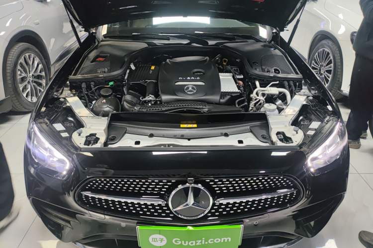 Used Mercedes-Benz E-Class New Energy 2021 E 350 e L Plug-in Hybrid Sports Sedan Engine Bay