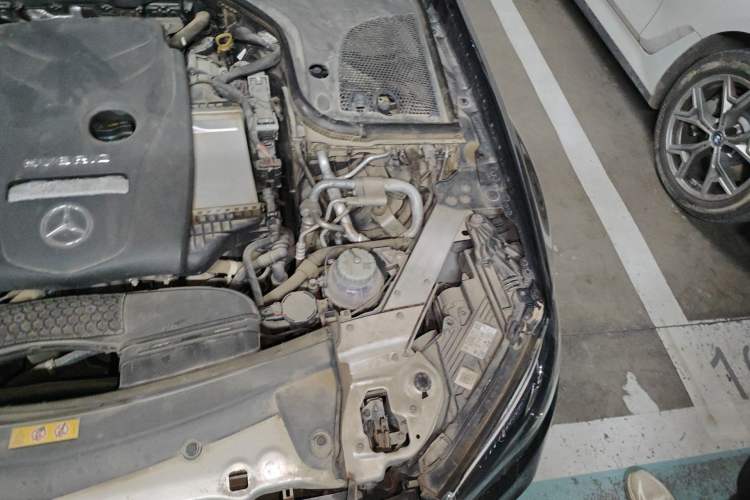Used Mercedes-Benz E-Class New Energy 2021 E 350 e L Plug-in Hybrid Sports Sedan Engine Bay Left