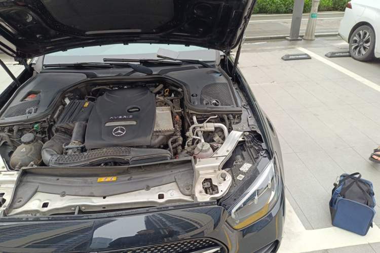 Used Mercedes-Benz E-Class New Energy 2021 E 350 e L Plug-in Hybrid Sports Sedan Engine Bay Left