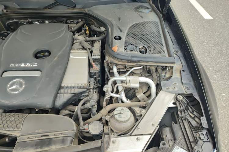 Used Mercedes-Benz E-Class New Energy 2021 E 350 e L Plug-in Hybrid Sports Sedan Engine Bay Left