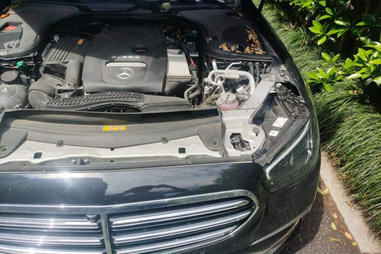 Used Mercedes-Benz E-Class New Energy 2021 E 350 e L Plug-in Hybrid Sedan Engine Bay Left