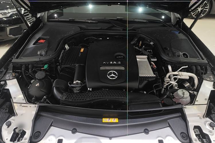 Used Mercedes-Benz E-Class New Energy 2021 E 350 e L Plug-in Hybrid Sedan Engine Bay