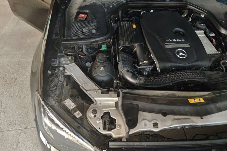 Used Mercedes-Benz E-Class New Energy 2021 E 350 e L Plug-in Hybrid Sports Sedan Engine Bay Right