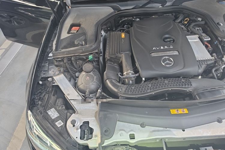 Used Mercedes-Benz E-Class New Energy 2021 E 350 e L Plug-in Hybrid Sedan Engine Bay Right