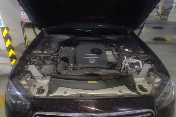 Used Mercedes-Benz E-Class New Energy 2021 E 350 e L Plug-in Hybrid Sedan Engine Bay