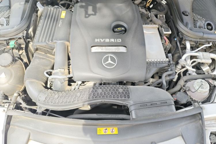 Used Mercedes-Benz E-Class New Energy 2021 E 350 e L Plug-in Hybrid Sports Sedan Engine Bay