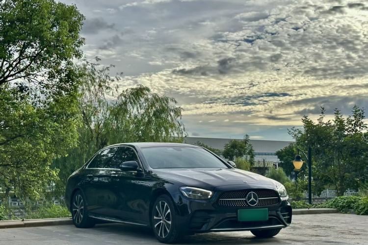 Used Mercedes-Benz E-Class New Energy 2021 E 350 e L Plug-in Hybrid Sports Sedan Exterior 3
