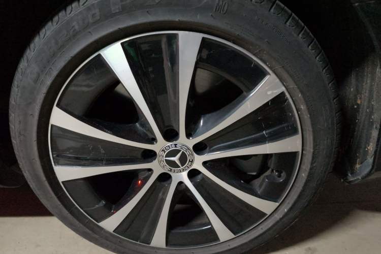 Used Mercedes-Benz E-Class New Energy 2021 E 350 e L Plug-in Hybrid Sports Sedan Front