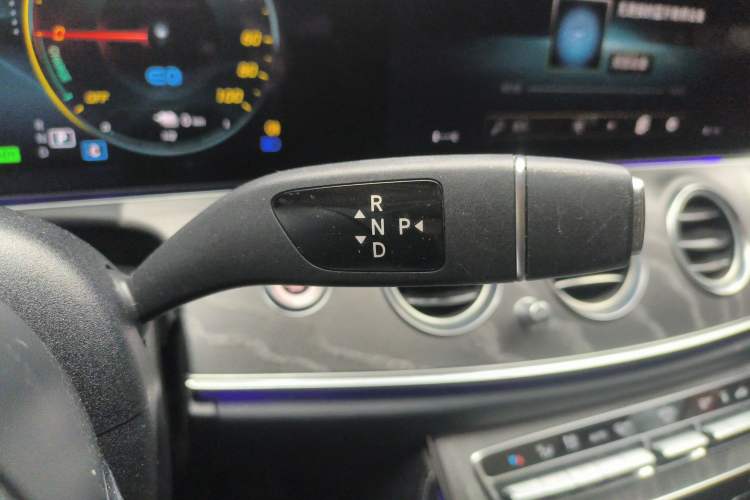 Used Mercedes-Benz E-Class New Energy 2021 E 350 e L Plug-in Hybrid Sports Sedan Gear Lever