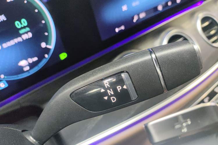 Used Mercedes-Benz E-Class New Energy 2021 E 350 e L Plug-in Hybrid Sports Sedan Gear Lever