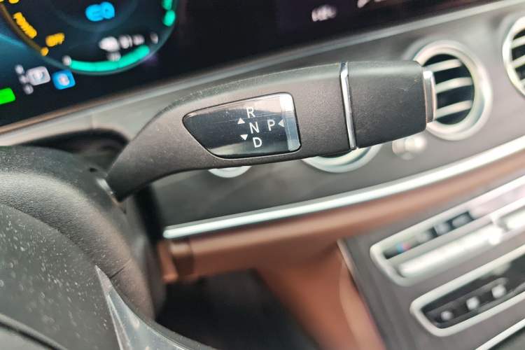 Used Mercedes-Benz E-Class New Energy 2021 E 350 e L Plug-in Hybrid Sports Sedan Gear Lever