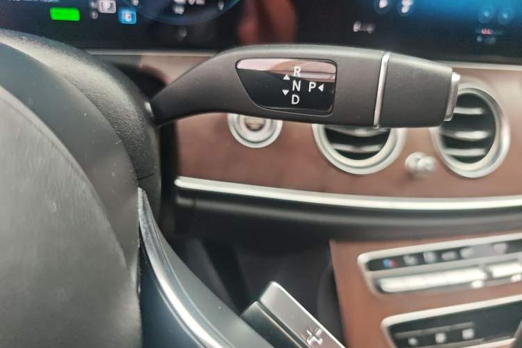 Used Mercedes-Benz E-Class New Energy 2021 E 350 e L Plug-in Hybrid Sedan Gear Lever