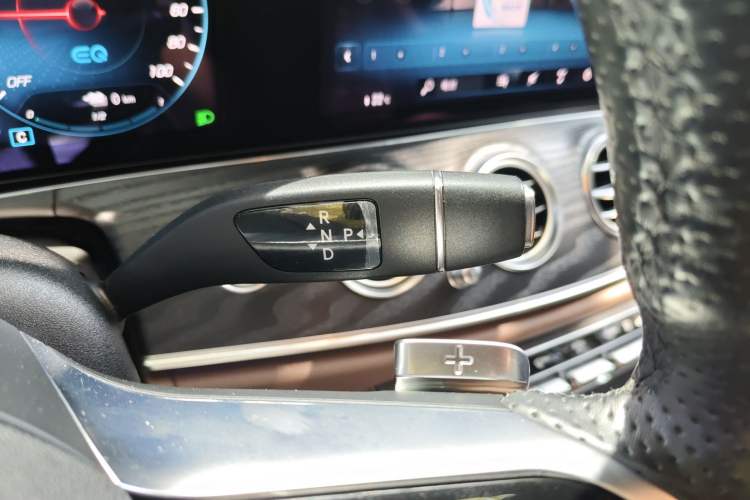 Used Mercedes-Benz E-Class New Energy 2021 E 350 e L Plug-in Hybrid Sports Sedan Gear Lever