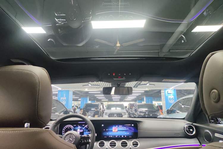 Used Mercedes-Benz E-Class New Energy 2021 E 350 e L Plug-in Hybrid Sports Sedan Headliner