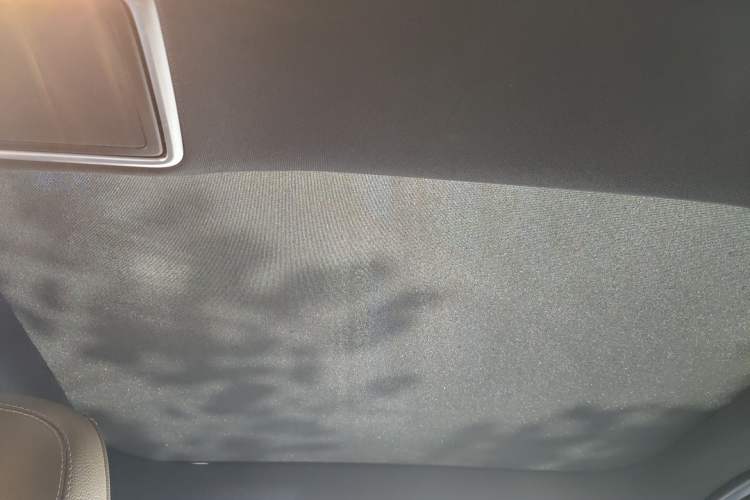 Used Mercedes-Benz E-Class New Energy 2021 E 350 e L Plug-in Hybrid Sports Sedan Headliner
