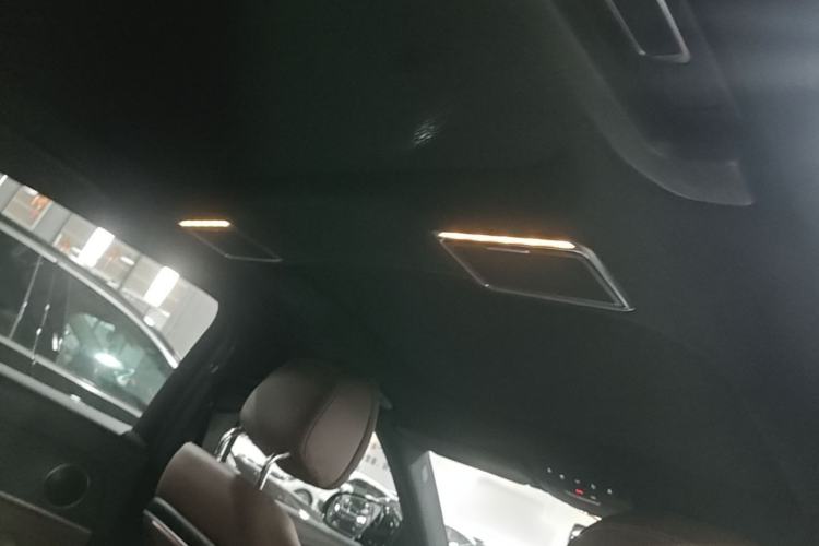 Used Mercedes-Benz E-Class New Energy 2021 E 350 e L Plug-in Hybrid Sports Sedan Headliner