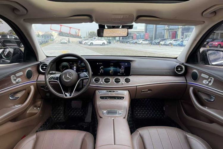 Used Mercedes-Benz E-Class New Energy 2021 E 350 e L Plug-in Hybrid Sedan Interior 1