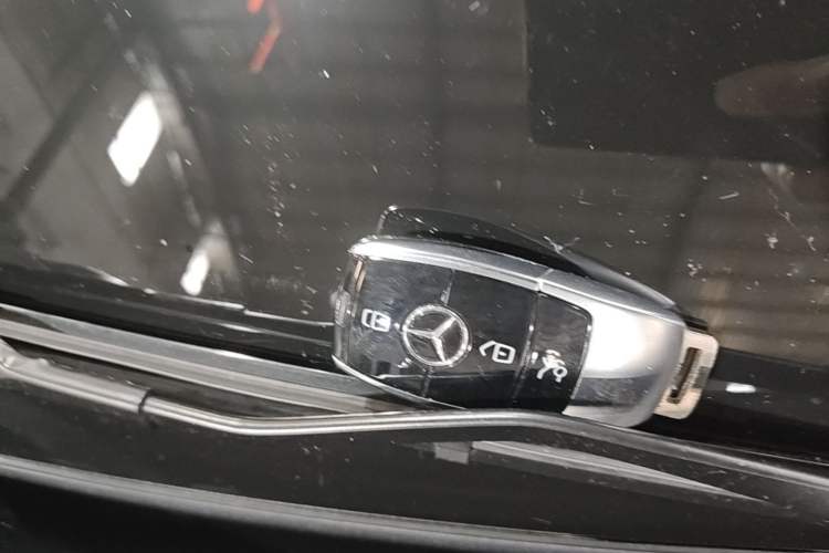 Used Mercedes-Benz E-Class New Energy 2021 E 350 e L Plug-in Hybrid Sports Sedan Interior 1
