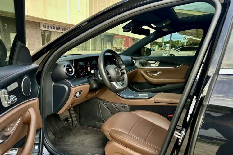 Used Mercedes-Benz E-Class New Energy 2021 E 350 e L Plug-in Hybrid Sports Sedan Interior 3