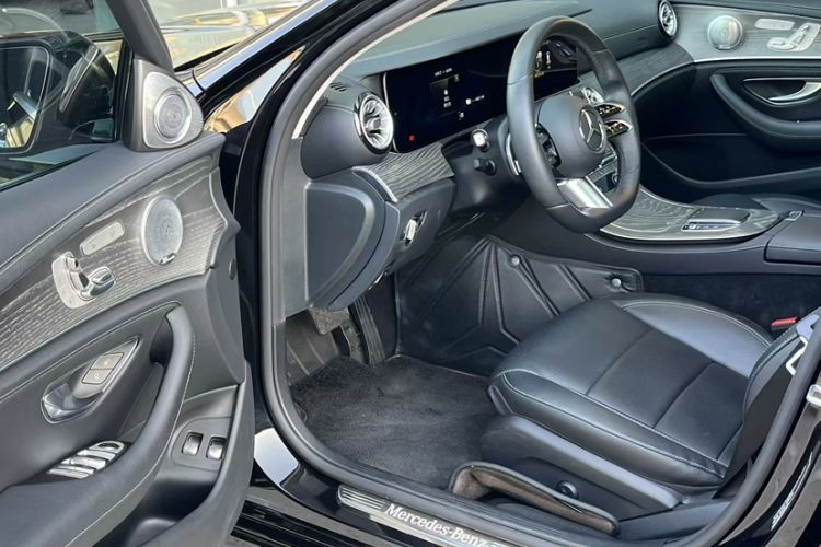 Used Mercedes-Benz E-Class New Energy 2021 E 350 e L Plug-in Hybrid Sports Sedan Interior 3