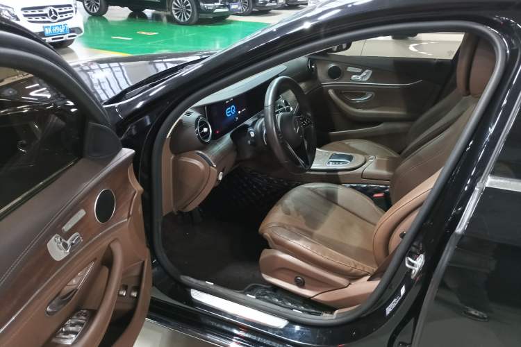 Used Mercedes-Benz E-Class New Energy 2021 E 350 e L Plug-in Hybrid Sedan Interior 3