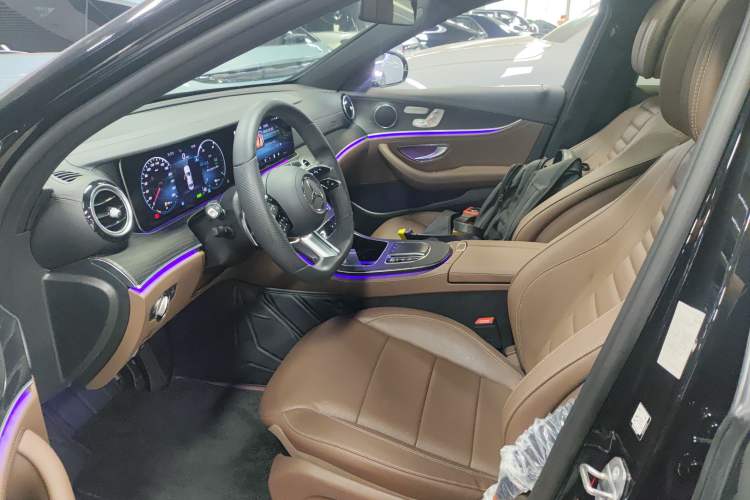 Used Mercedes-Benz E-Class New Energy 2021 E 350 e L Plug-in Hybrid Sports Sedan Left Front Seat